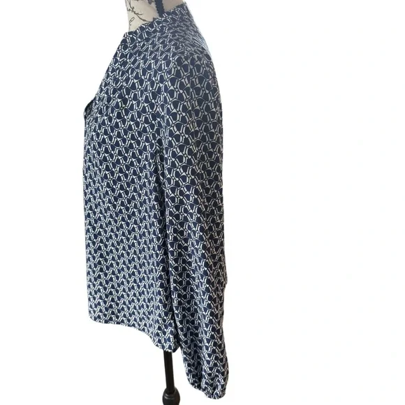 ✨ SHEIN Navy & White Geometric Print Blouse – Size Small ✨ - Picture 5 of 9